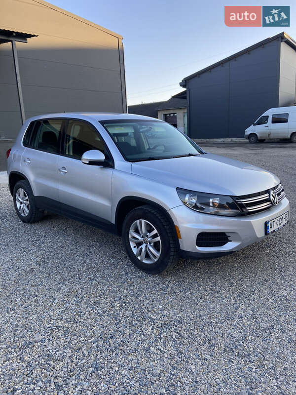 Volkswagen Tiguan (2012)