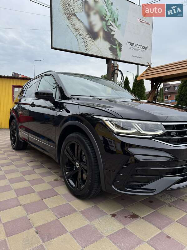 Volkswagen Tiguan (2023)