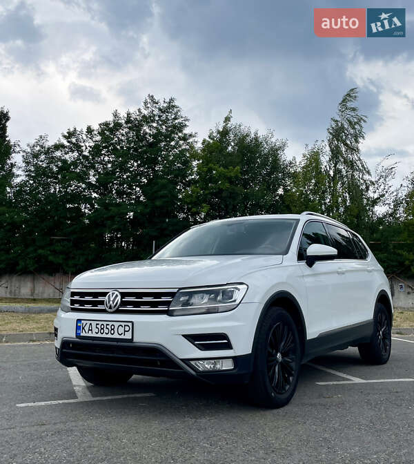 Volkswagen Tiguan (2017)
