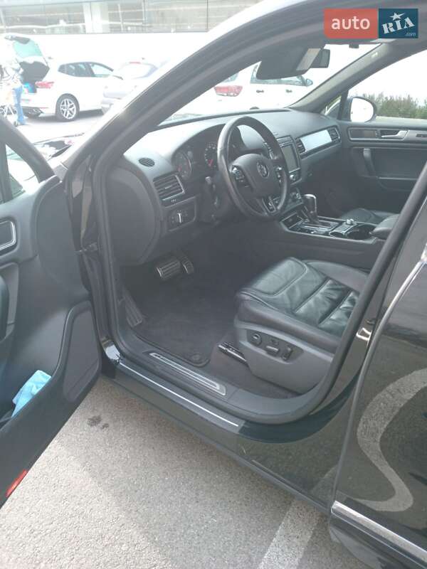 Volkswagen Touareg (2015)