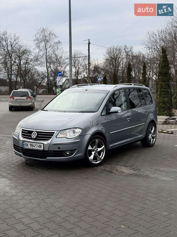 Volkswagen Touran (2007)