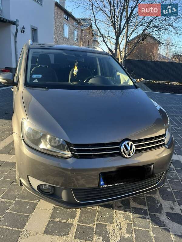 Volkswagen Touran (2011)