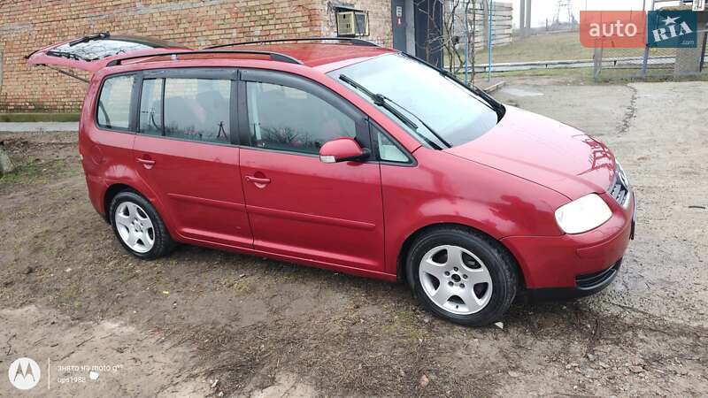 Volkswagen Touran (2003)