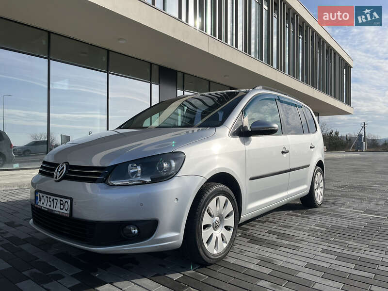 Volkswagen Touran (2012)