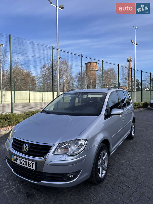 Volkswagen Touran (2008)