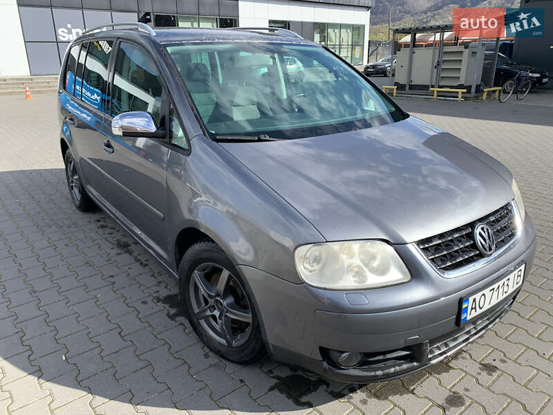 Volkswagen Touran (2005)