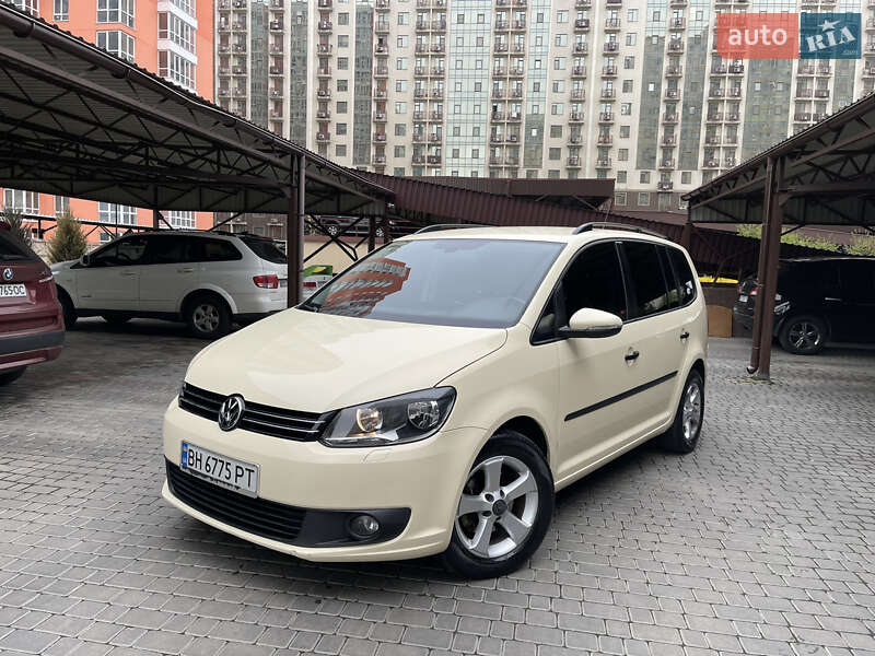 Volkswagen Touran (2015)