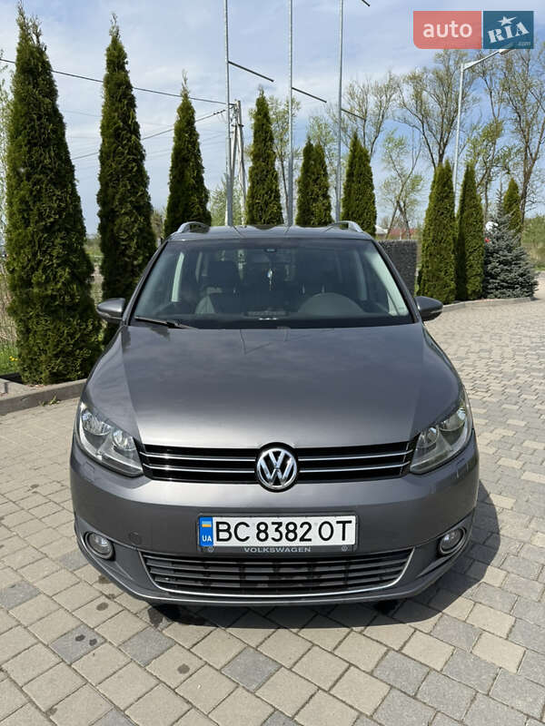 Volkswagen Touran (2012)