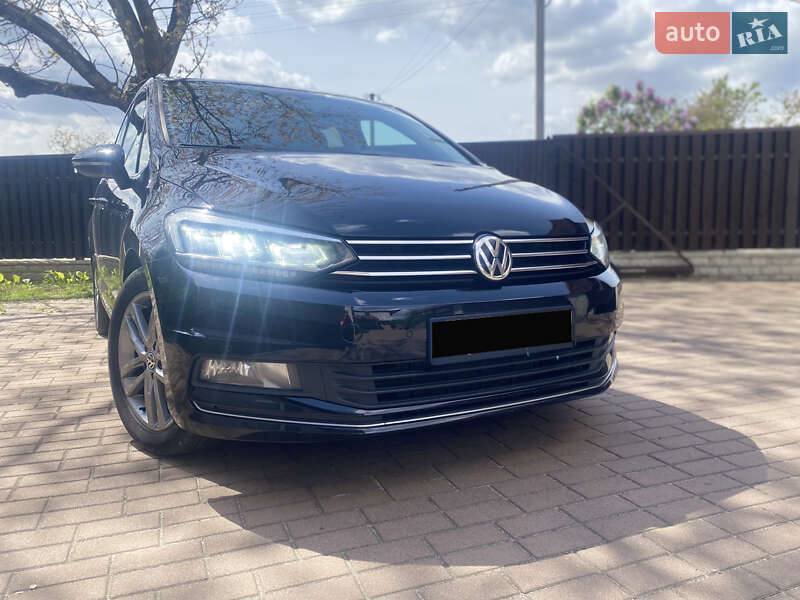 Volkswagen Touran (2017)