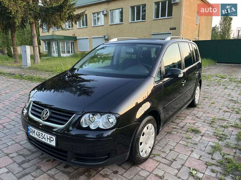 Volkswagen Touran (2005)