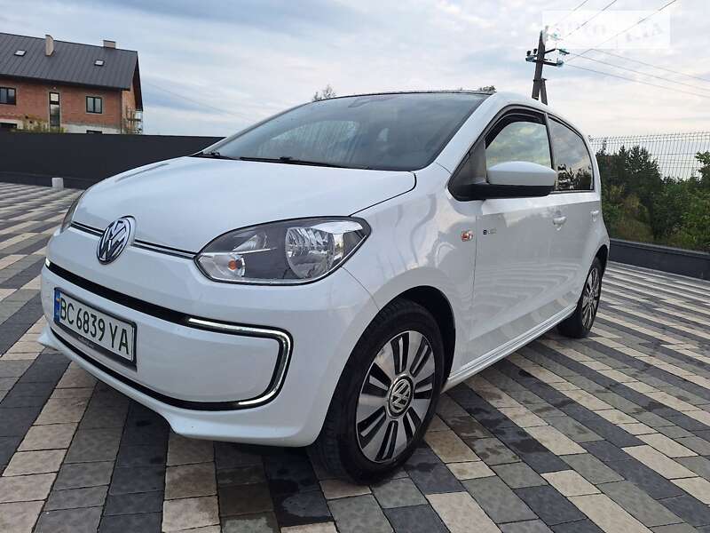 Volkswagen Up (2014)