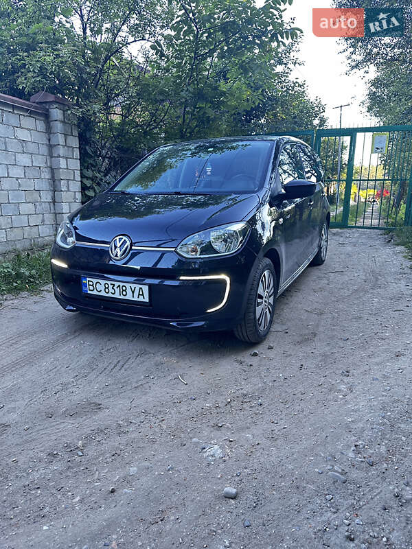 Volkswagen Up (2013)