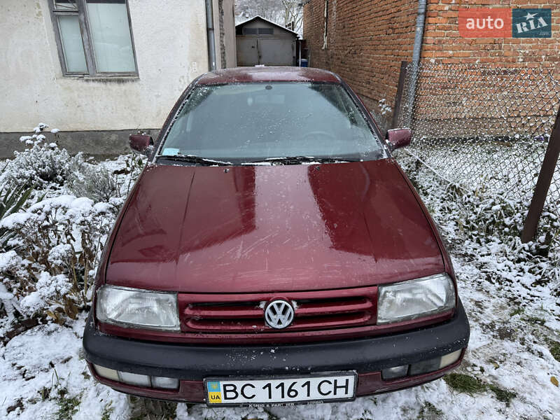 Volkswagen Vento (1994)