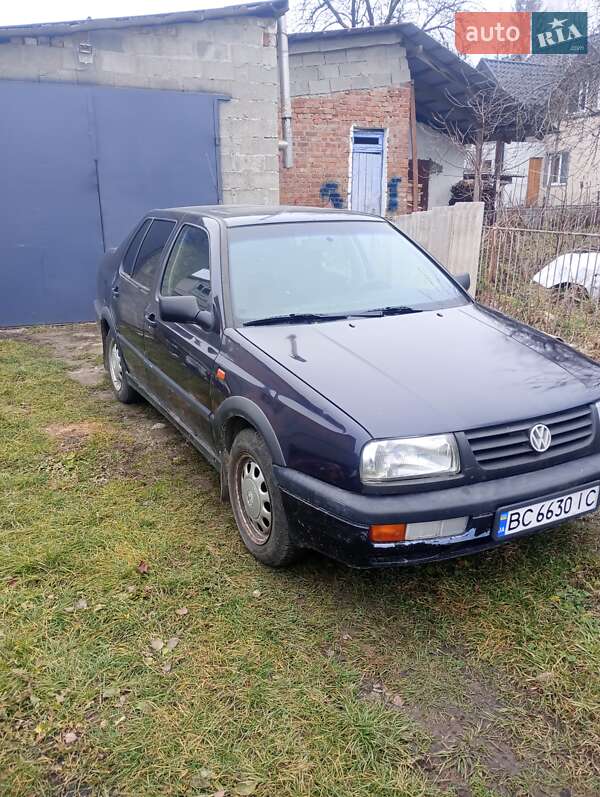 Volkswagen Vento (1995)