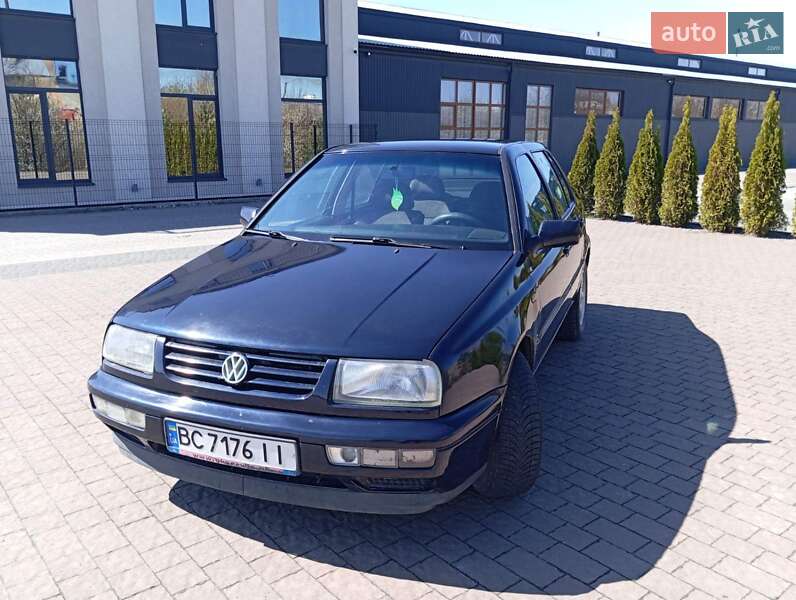 Volkswagen Vento (1997)