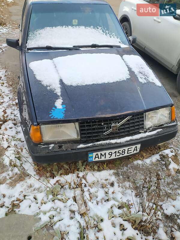 Volvo 440 (1991)