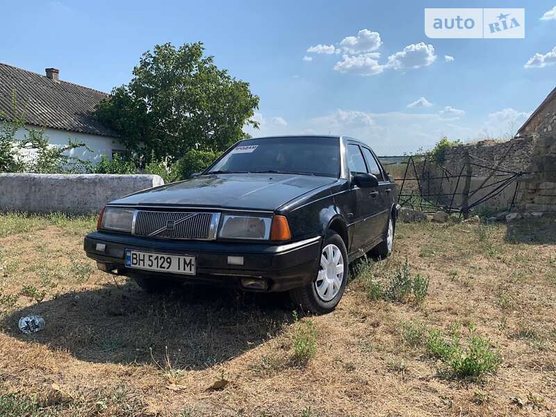 Volvo 460 (1990)