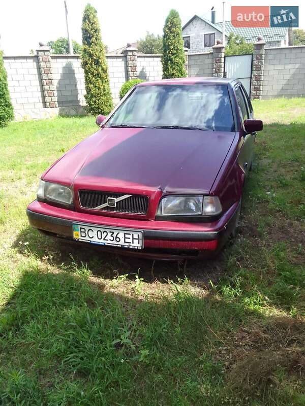 Volvo 460 (1994)