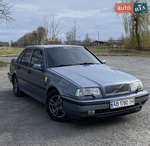 Volvo 460 (1995)