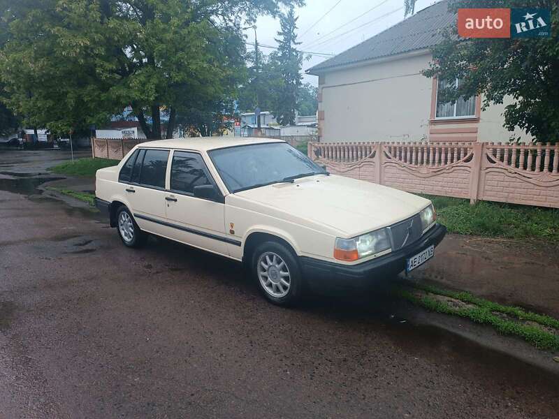 Volvo 940 (1991)