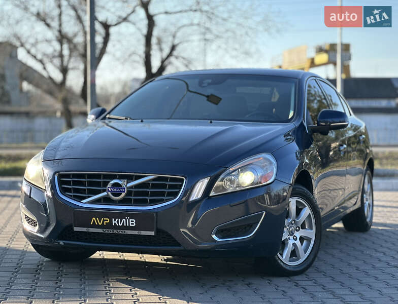 Volvo S60 (2010)