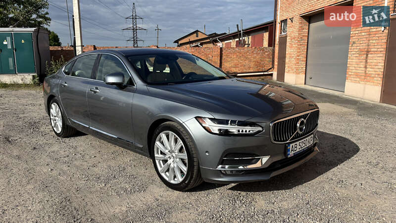 Volvo S90 (2018)