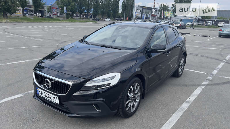 Volvo V40 cross country (2017)
