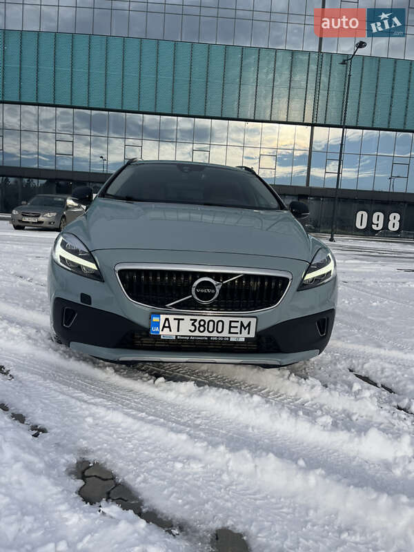 Volvo V40 cross country (2017)