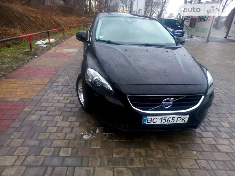 Volvo V40 (2015)