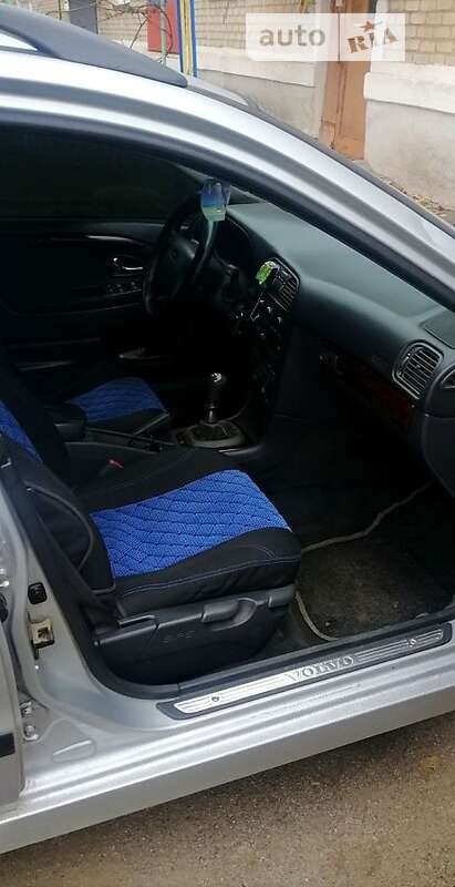 Volvo V40 (2000)
