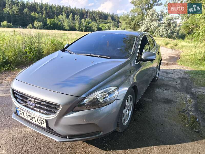 Volvo V40 (2014)