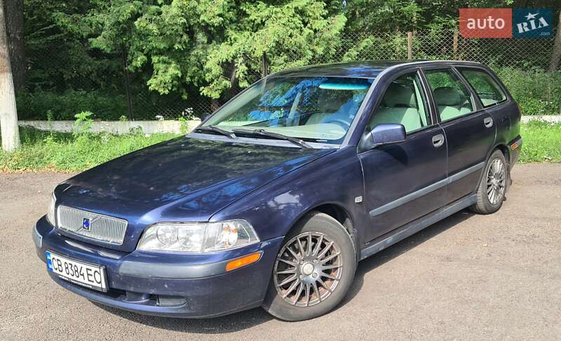 Volvo V40 (2000)