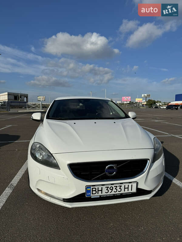 Volvo V40 (2013)