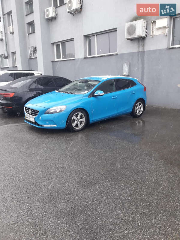 Volvo V40 (2013)