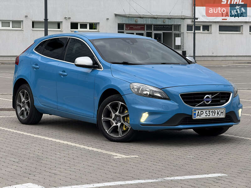 Volvo V40 (2014)