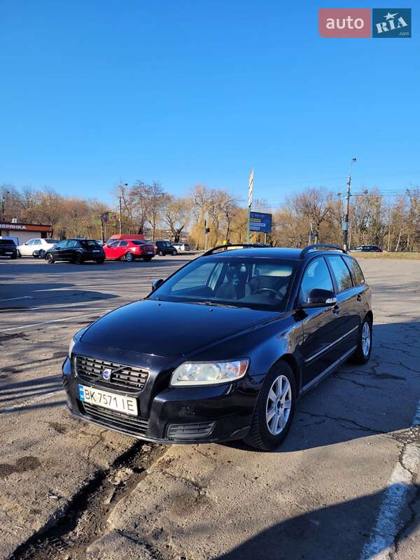 Volvo V50 (2010)