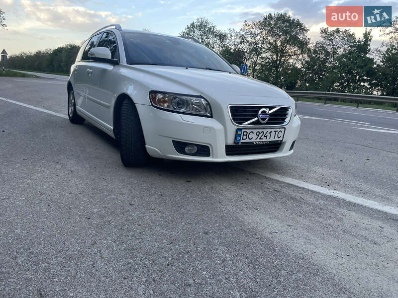 Volvo V50 (2011)