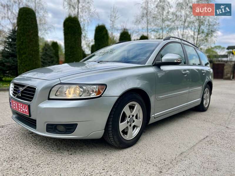 Volvo V50 (2009)