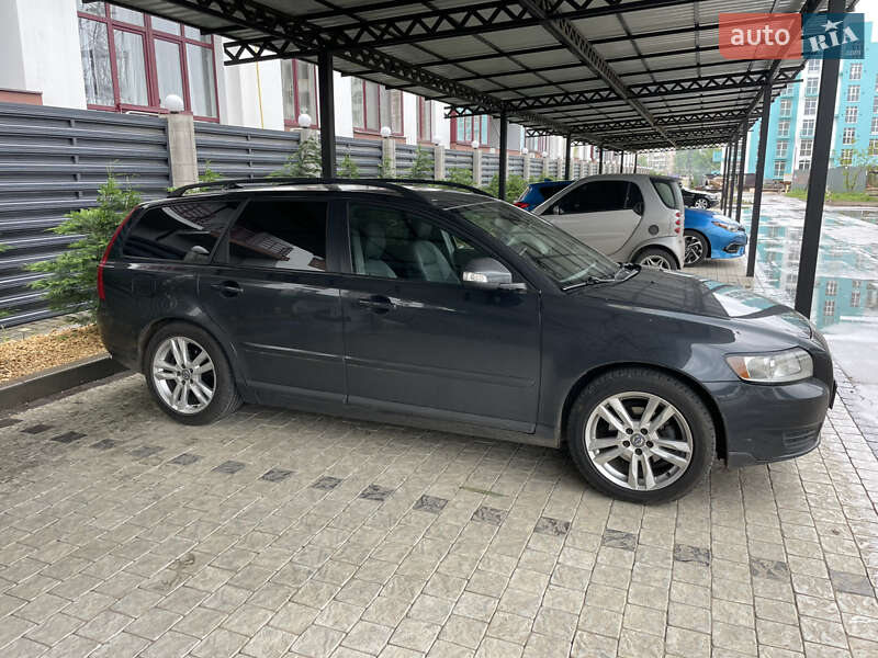 Volvo V50 (2010)