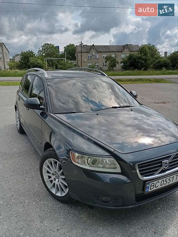 Volvo V50 (2010)
