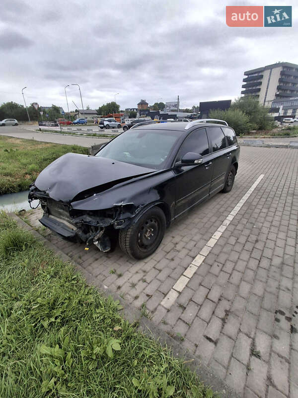 Volvo V50 (2011)