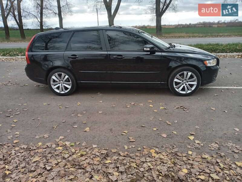 Volvo V50 (2009)