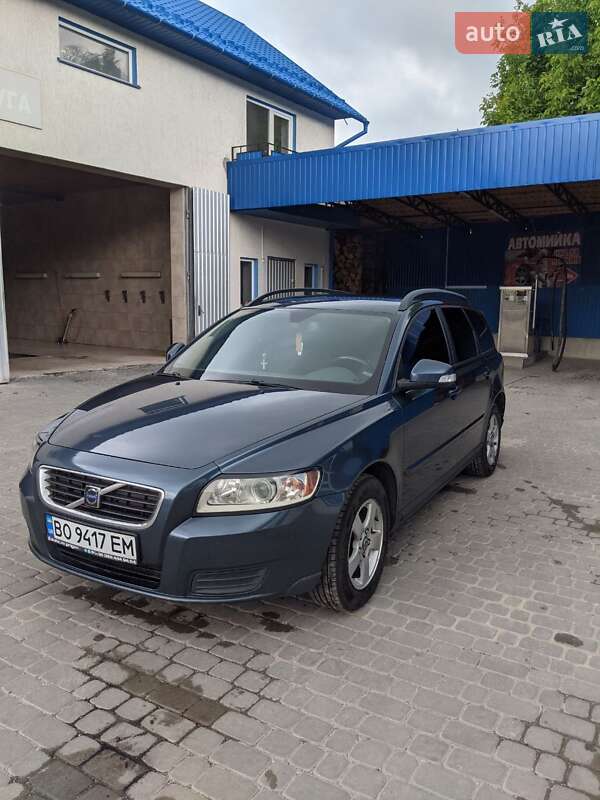 Volvo V50 (2009)