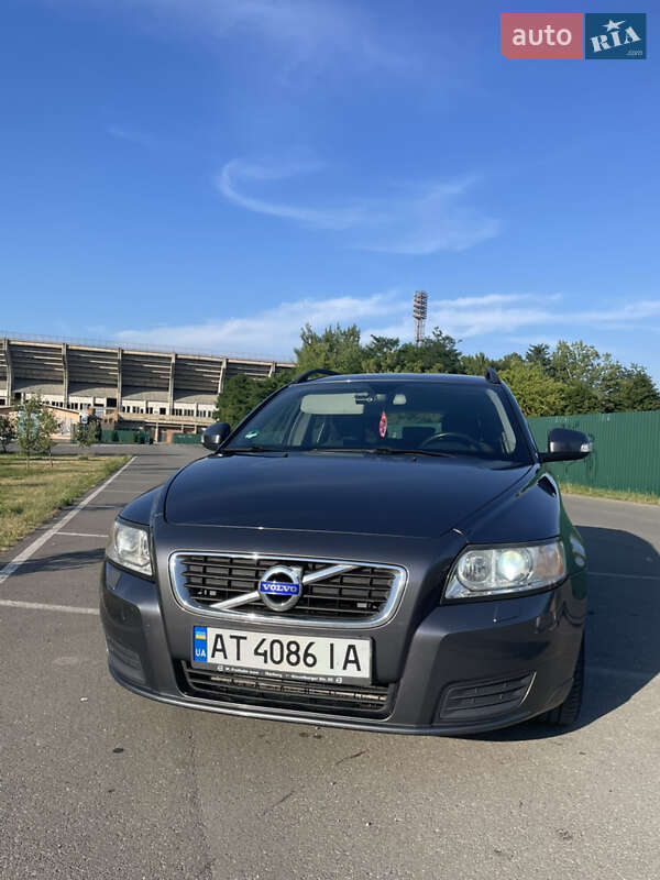 Volvo V50 (2010)