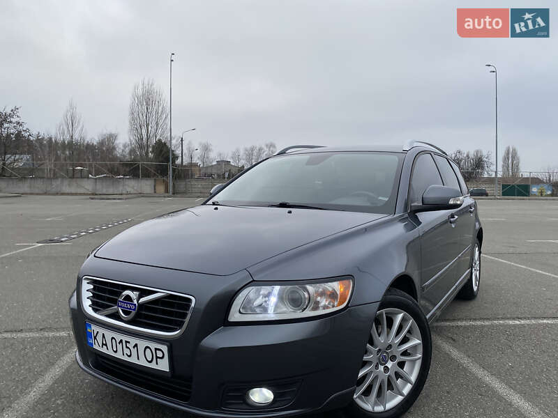 Volvo V50 (2010)