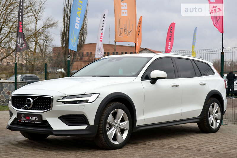 Volvo V60cc (2019)