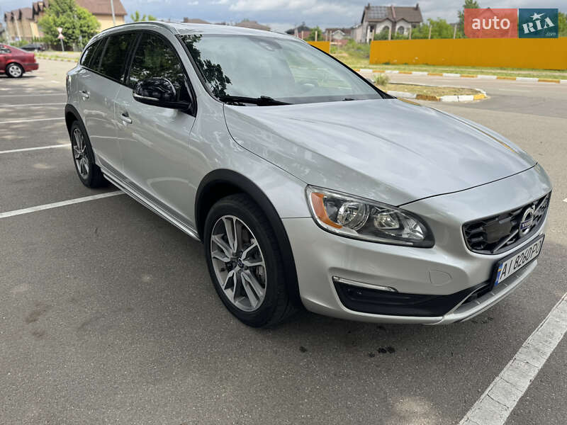 Volvo V60 cross country (2018)