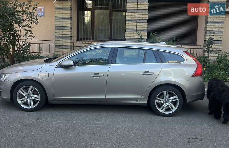 Volvo V60 (2015)