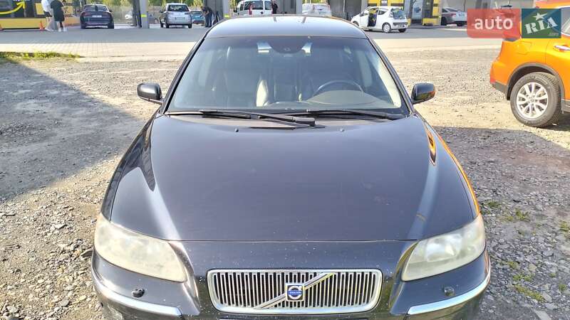 Volvo V70 (2006)