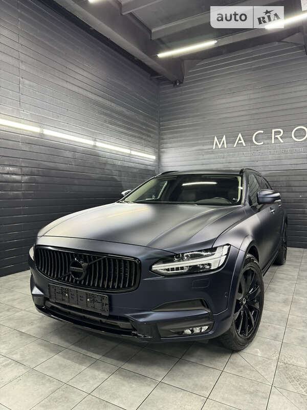 Volvo V90 cross country (2017)